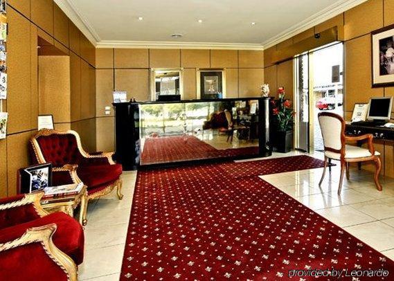 International Motel 4*