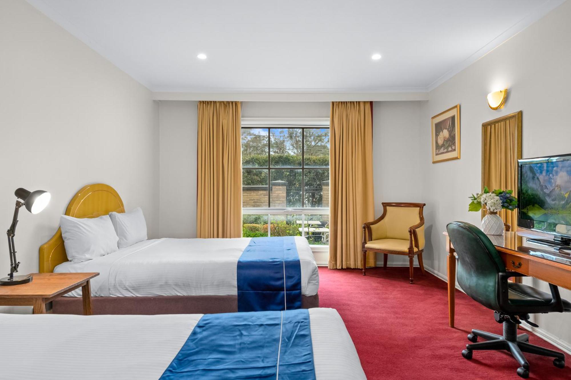 International Motel 4*