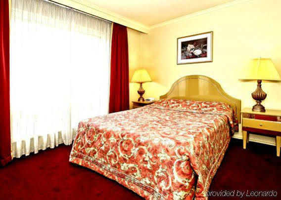 International 4* Rowville