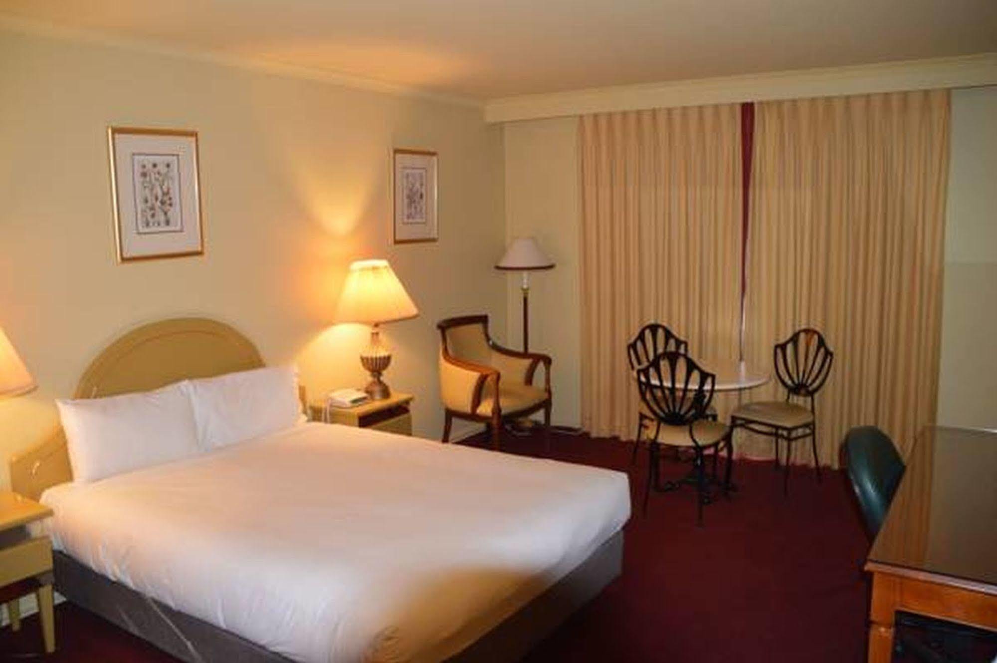 Motel International